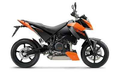 2010 KTM 690 Duke R First Look