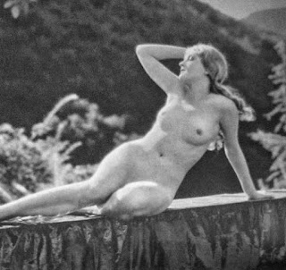 Jeanette Loff Nude