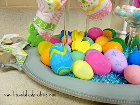 spring decor in the kitchen, Annie Sloan Chalk paint, duck egg blue, coco, Easter eggs, mini cupcake stands