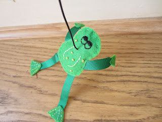 feltie frog cat toy, handmade hand embroidered