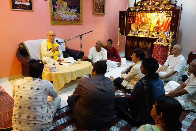 Sankarshan Das Teaching the Science of Krishna in Malaysia