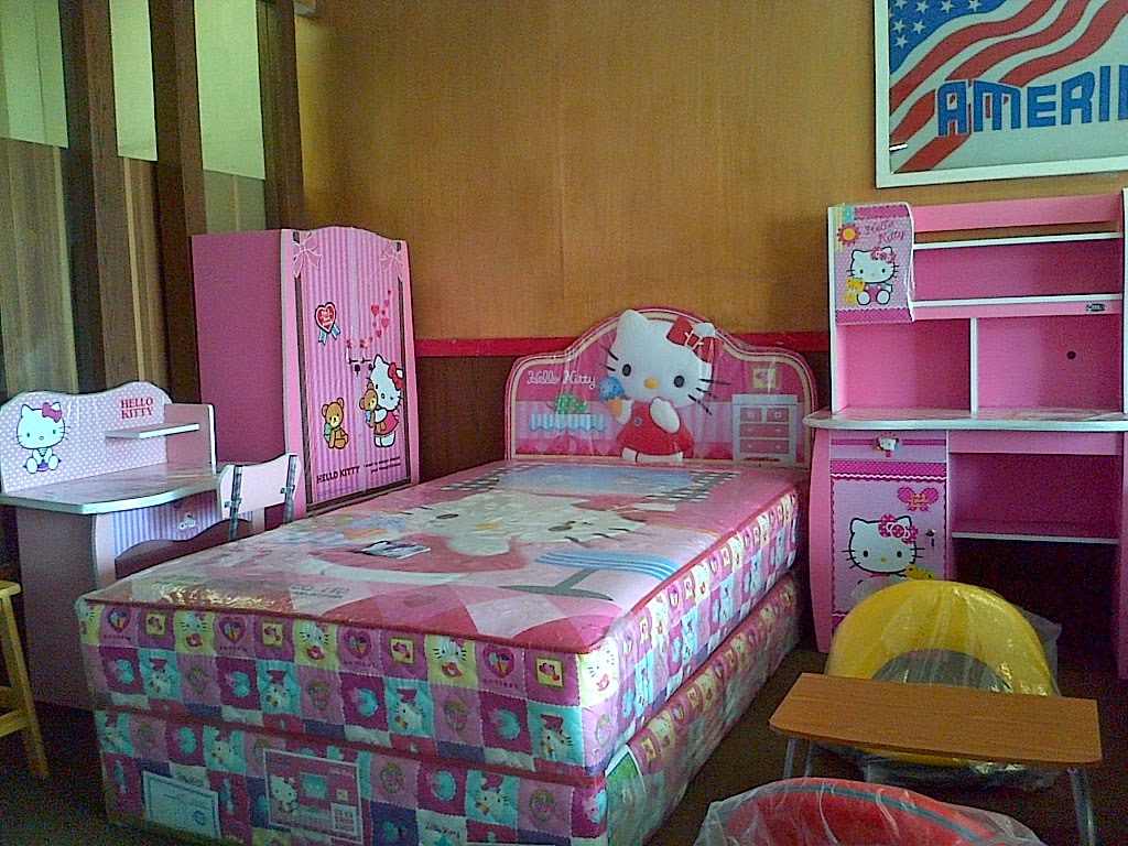 Model Tempat Tidur Hello Kitty Simple Hingga Mewah