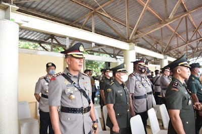 Victor Mackbon Saat Hadiri Upacara Pelantikan 545 Bintara Remaja di Polda Papua