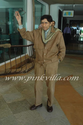 Dev Anand celebrates birthday with media