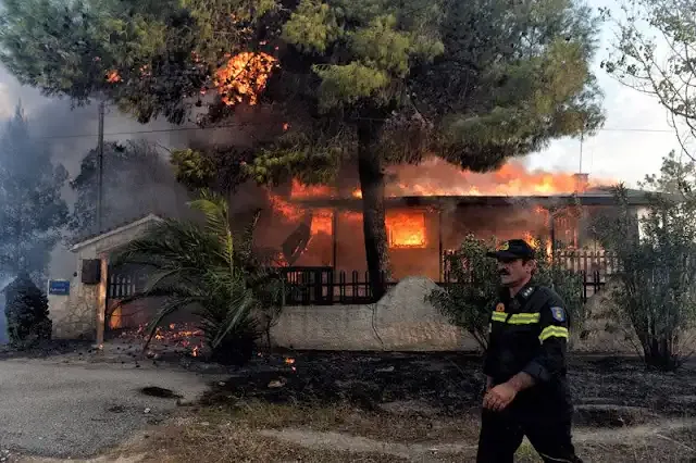 Φωτιά σε οικία