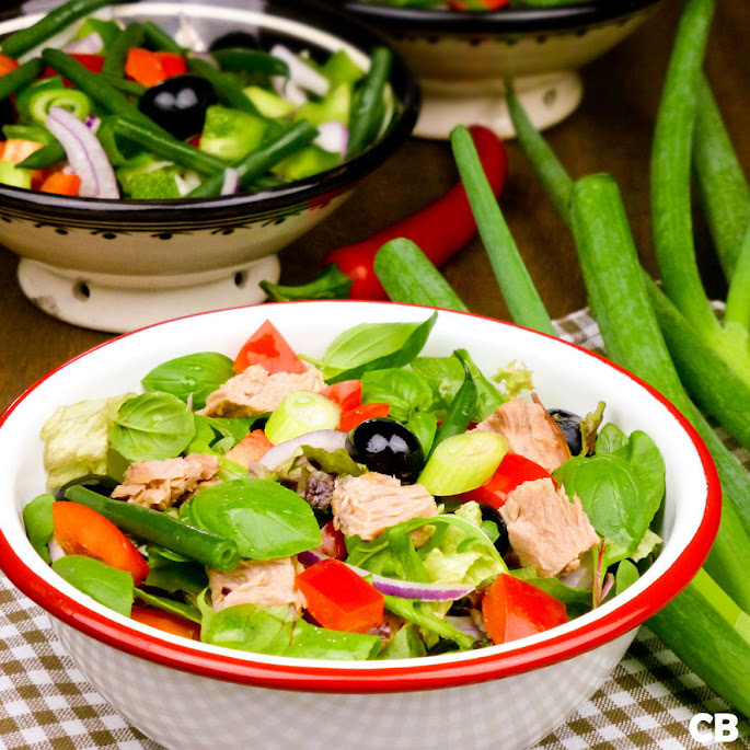 Recept Verkoelende maaltijdsalade met tonijn en knapperige groenten