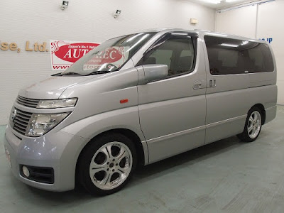 19627A7N7 2002 Nissan Elgand Highway Star