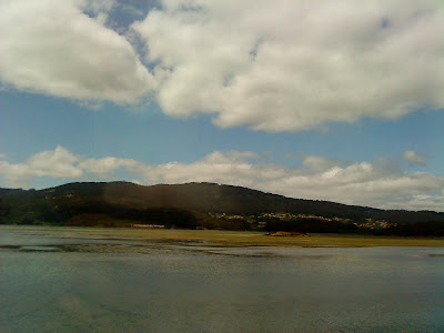 Low tide in Arcade, Vigo Bay   by E.V.Pita        http://evpita.blogspot.com/2011/06/low-tide-in-arcade-vigo-bay-marea-baixa.html     Marea baja en Arcade, Ría de Vigo  por E.V.Pita