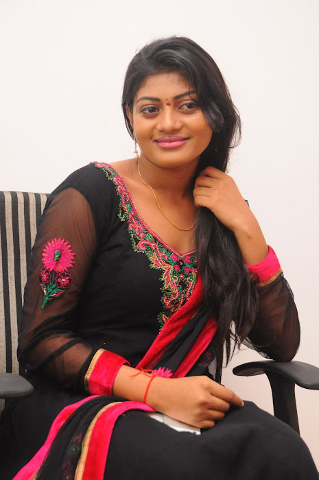 sowmya unseen pics