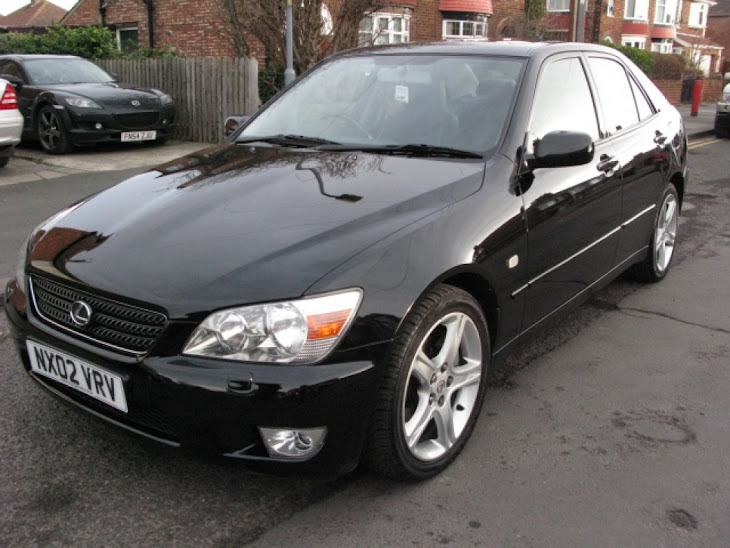 Lexus IS200