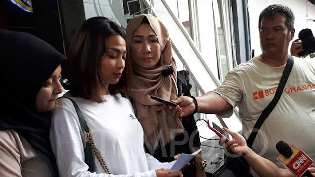 Berita penangkapan dua selebriti wanita salah satunya Vanessa Angel  baru-baru ini untuk kasus porstitusi online telah mendominasi berita utama di Indonesia