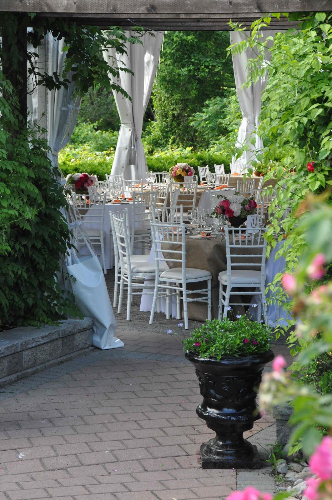 wedding hessian tables