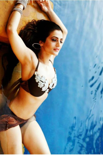 Amisha Patel bikiin stills