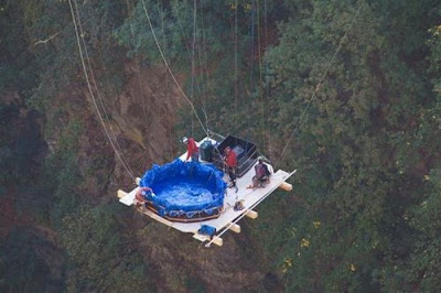 [Image: hanging_jacuzzi_from_swiss_gueuroz_bridge_18.jpg]