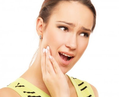 Nguyên nhân và cách điều trị răng ê buốt cần biết