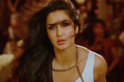 Top 10 Sixiest and Beatiful Bollywood Actresses in 2012