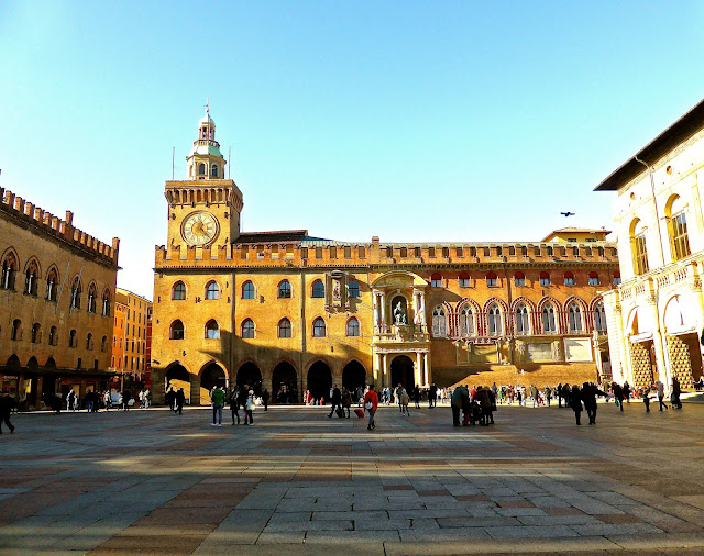 Piazza-Maggiore-Bologna