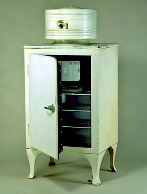 General Electric "Monitor-Top" refrigerator