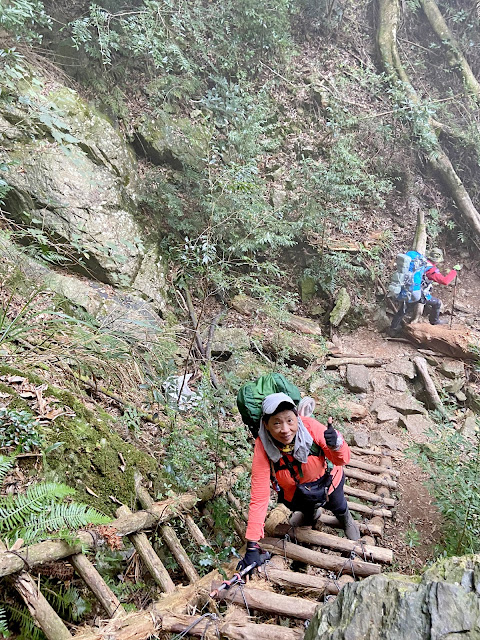 下山途中--回抵陡下木梯