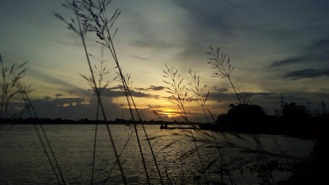 Foto Kece Tanpa Modal, at Bendungan Karet