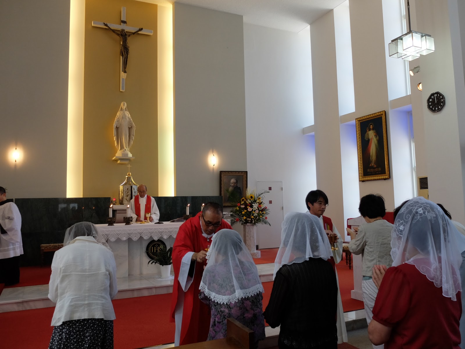 聖母の騎士修道女会 18年 8月 13日 8月 15日の祈りとお祝い