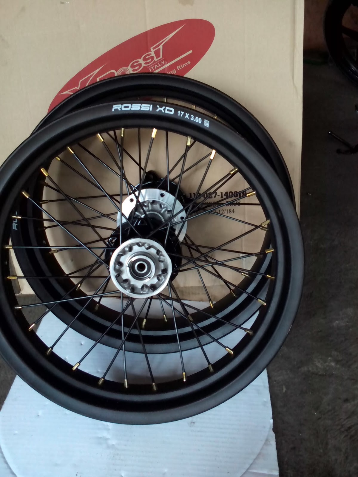 JamzRacing Com l Partner in speed Satu set roda KLX Velg 