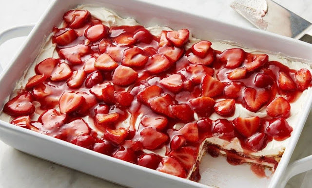 Strawberry Cheesecake Lasagna: A Heavenly Dessert Fusion