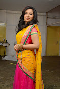 Leema glamorous photos in half saree-thumbnail-5