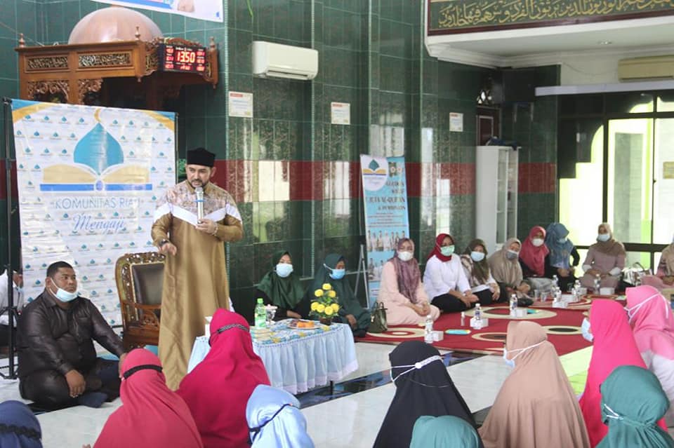 Wakil Ketua I TP PKK Kota Batam Menghadiri Kegiatan Safari Ramadhan di Masjid Darul Ihsan