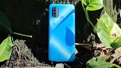 Which is the most expensive version of Walton mobile phone