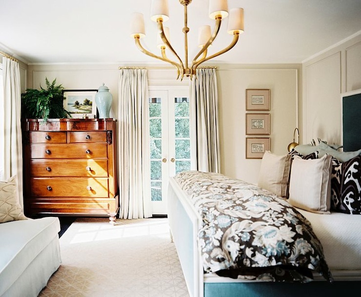 chandelier+in+bedroom+decor+pad.jpg