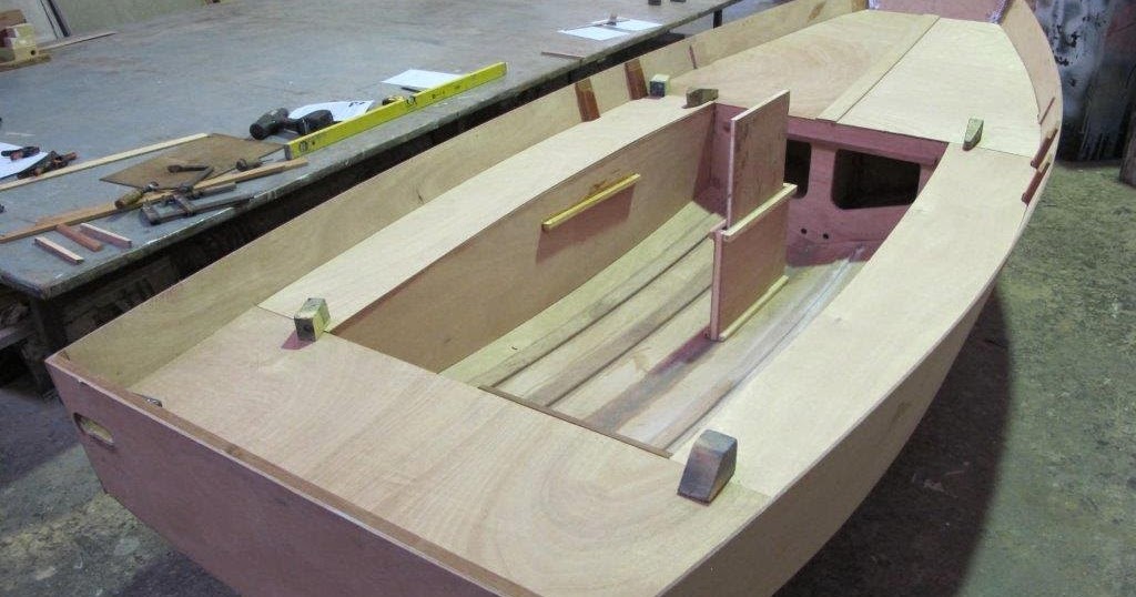 CKD Boats - Roy Mc Bride: Our Mirror Dinghy CNC cut kit progress