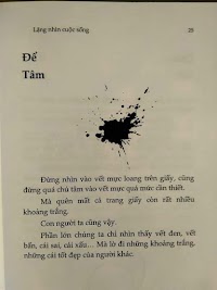 Đừng nhìn vào vết mực loang trên giấy!