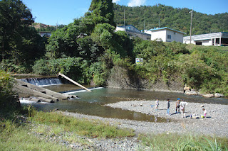 
  近くの川
 