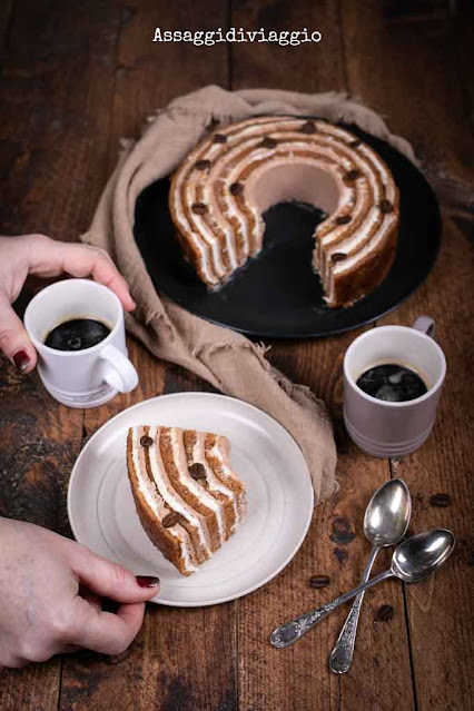 Roll cake tiramisù