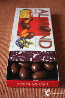 Gourmandise chocolate japonês com amêndoa