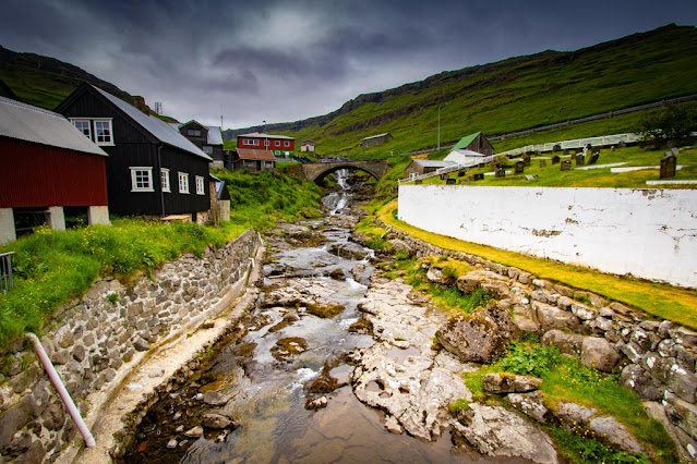 Haldarsvík cascata-waterfall