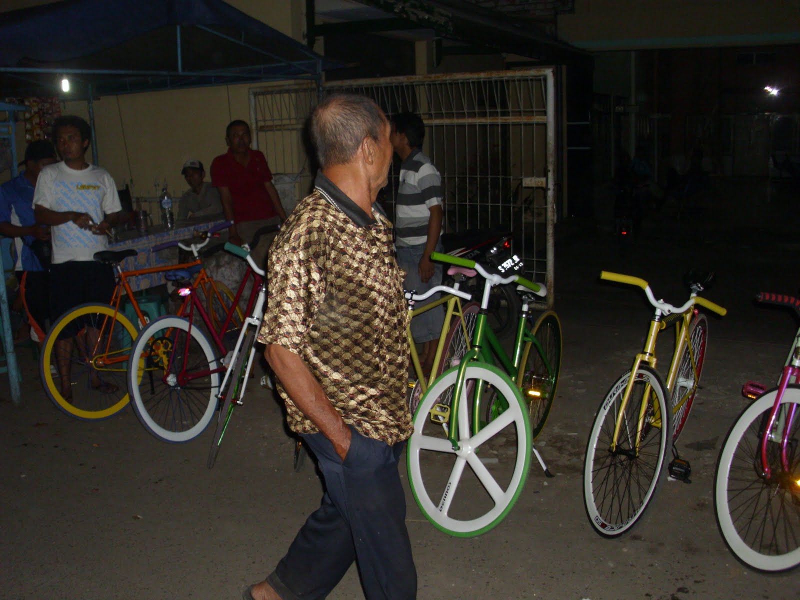 FIXIENGORO bersepeda malam hari  keliling desa