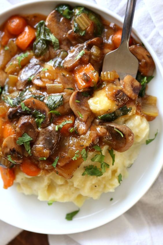 Vegan Mushroom Bourguignon, served over Potato Cauliflower Mash. All Cooked in an Instant Pot together with PIP (pot in pot). Instant Pot Mushroom Bourguignon Vegan Gluten-free Nut-free Recipe, can be Soy-free