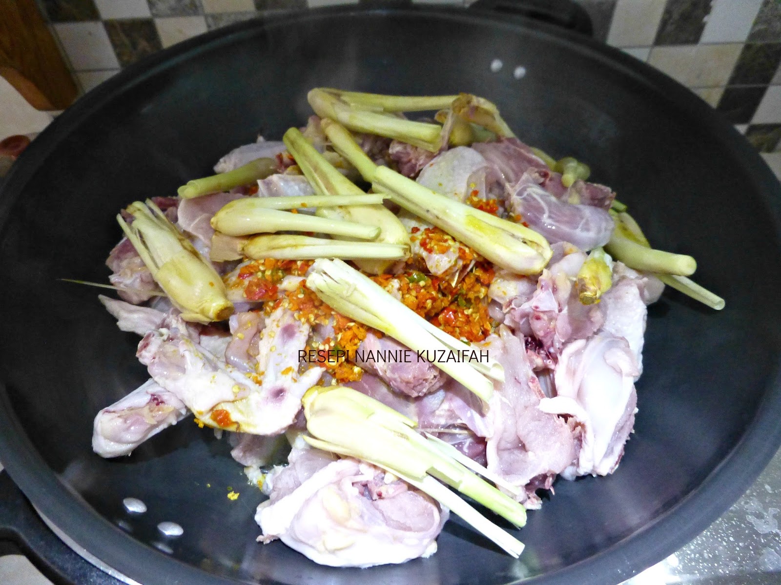 RESEPI NENNIE KHUZAIFAH: Rendang ayam minang
