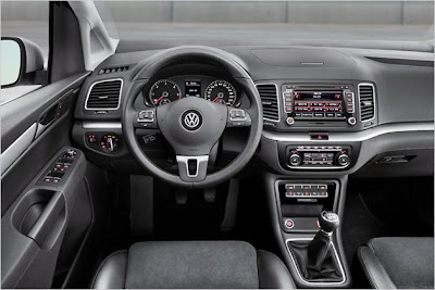 VW Sharan interior