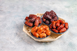 Gambar makanan dan minuman untuk berbuka puasa pada bulan Ramadhan.