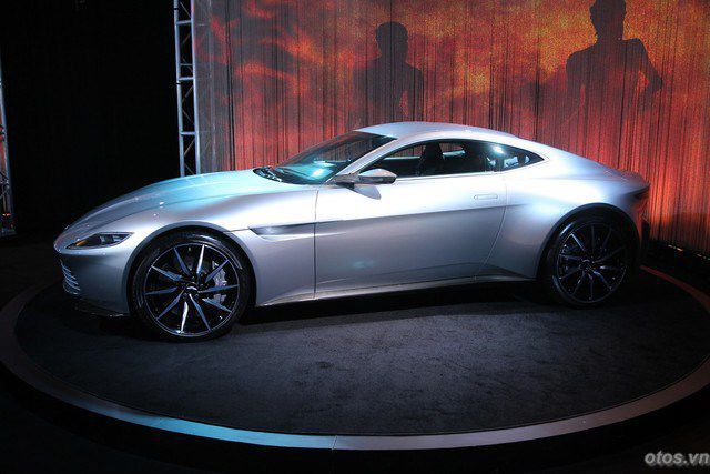 Ngắm siêu xe Aston Martin DB10 của James Bond