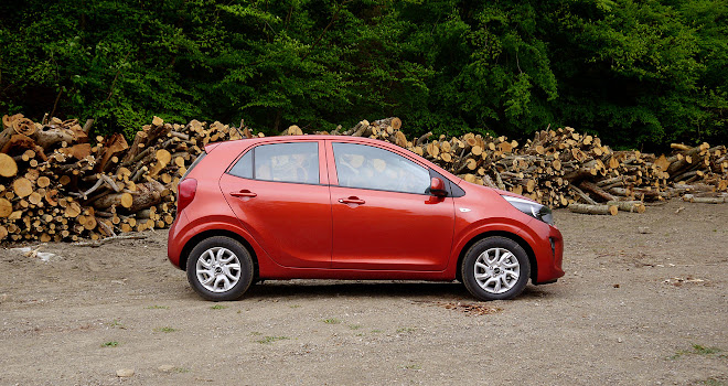 Kia Picanto 2 side view