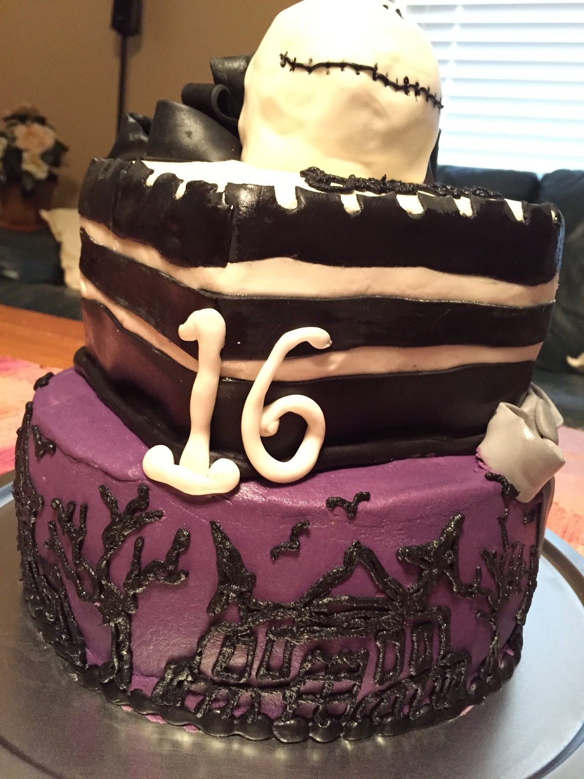 The Nightmare Before Christmas Cake Posted by catmiller at 11 16 PM