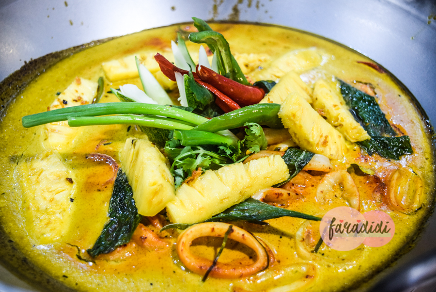 Nikmati Ikan Salmon Bakar Sambal Strawberi Di Fraser Place 