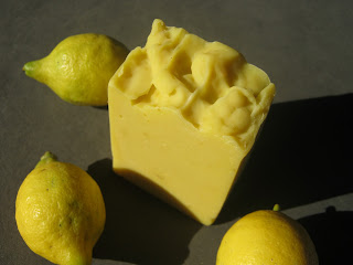 Jabón con limones