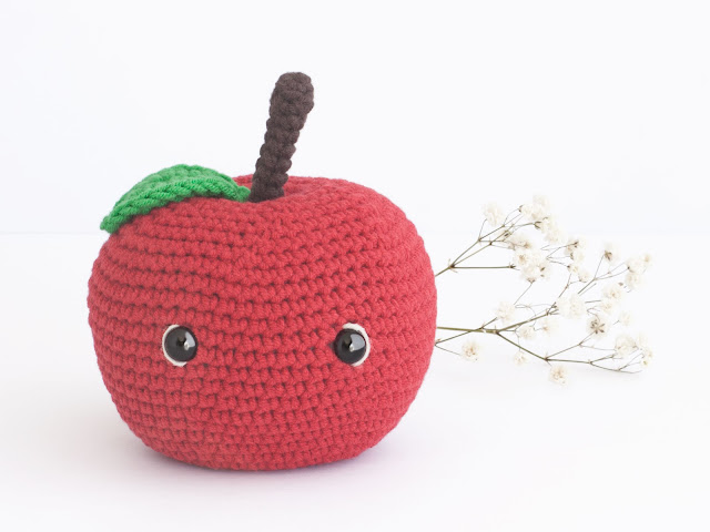 amigurumi-apple-red-manzana-roja-fruit-fruta-crochet