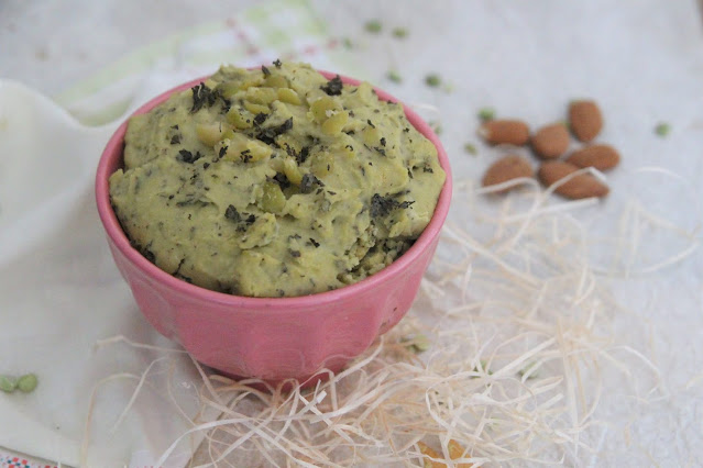 Cuillère et saladier : Houmous de pois cassés à l'amande et à la menthe