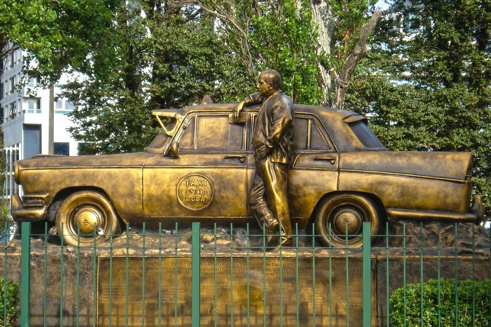 monumento-al-taxista-2